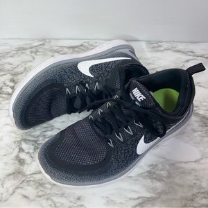 Nike Free RN Shoe